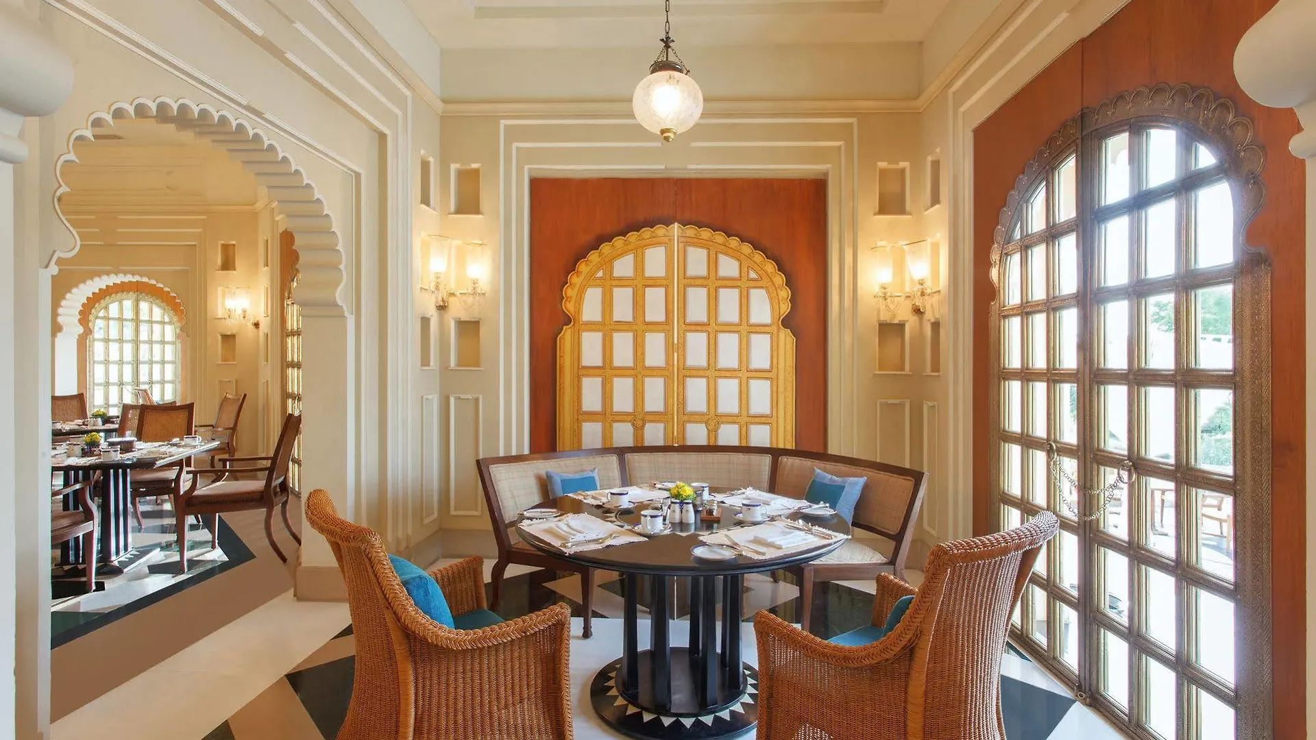 The Oberoi Udaivilas Udaipur 5*,